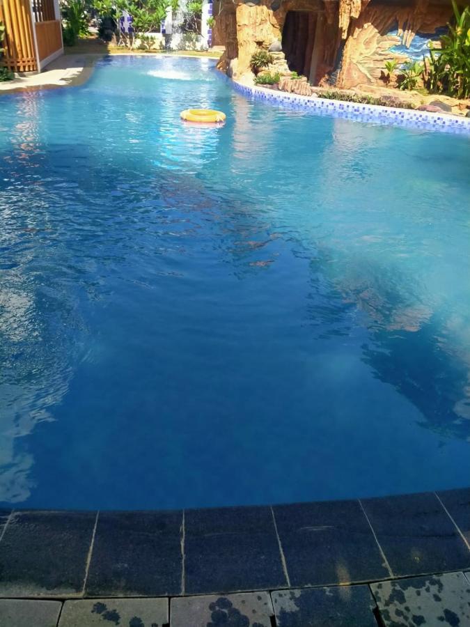 Long Beach Hotel Pangandaran Esterno foto