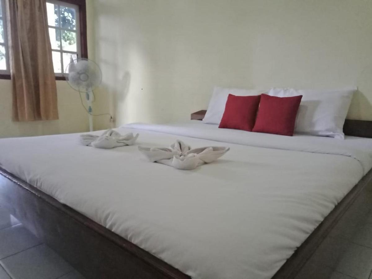 Long Beach Hotel Pangandaran Esterno foto