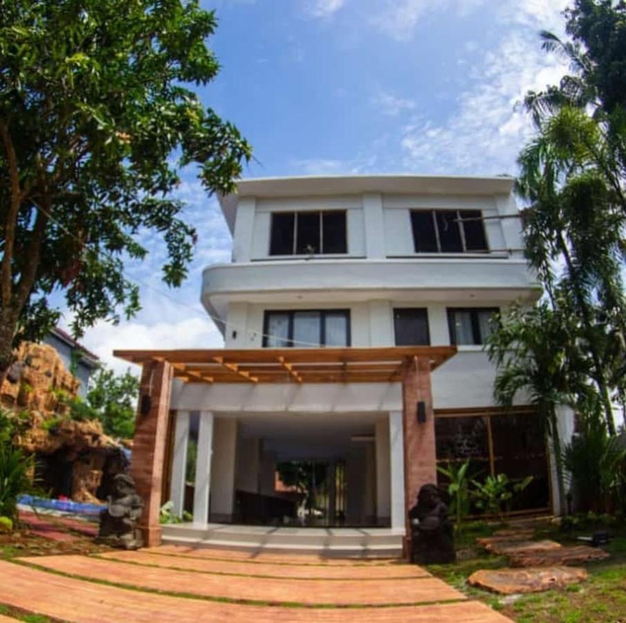 Long Beach Hotel Pangandaran Esterno foto