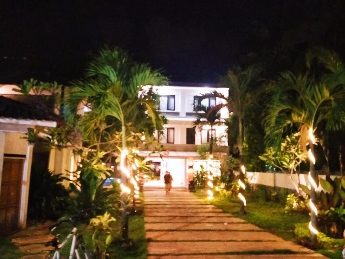Long Beach Hotel Pangandaran Esterno foto