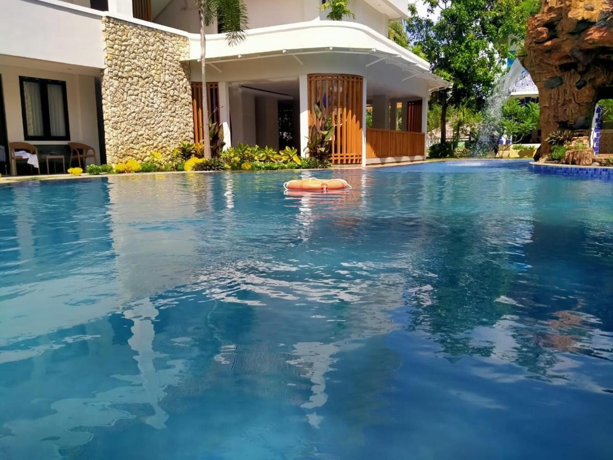 Long Beach Hotel Pangandaran Esterno foto